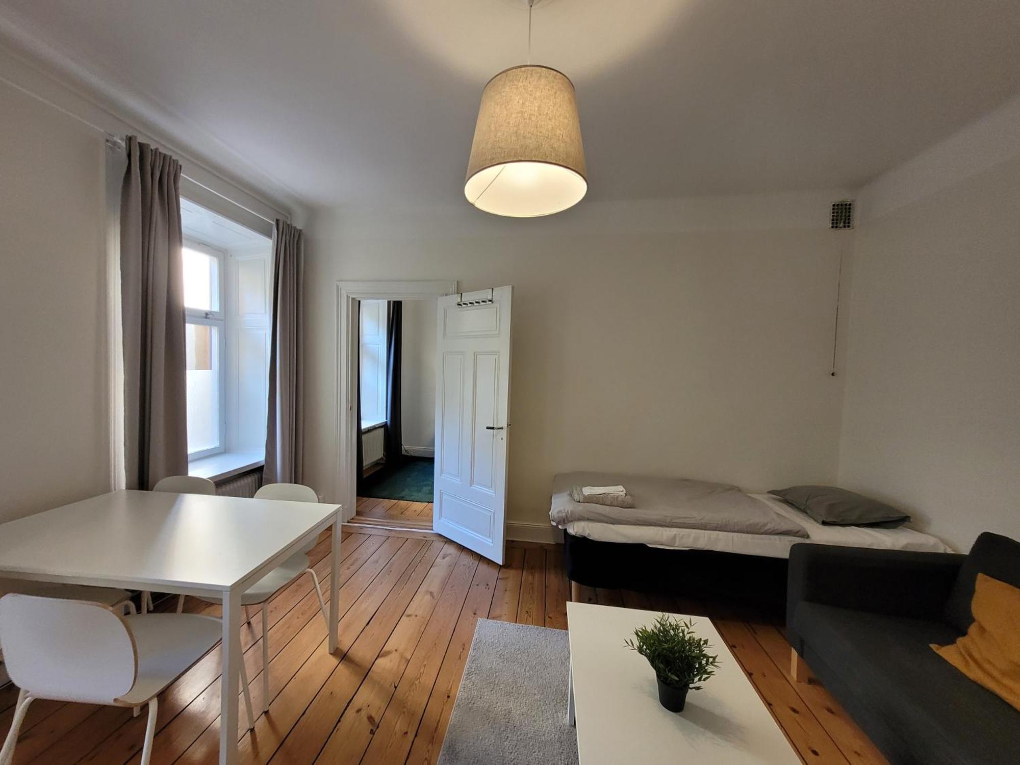 Home Inn Vmg Стокгольм Экстерьер фото